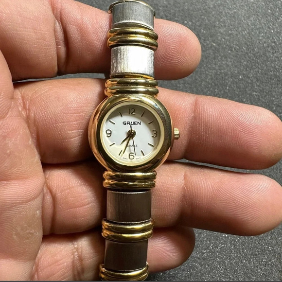 Gruen Ladies Quartz Watch White Dial Silver Gold Tone Watch Working new battery - Picture 1 of 9